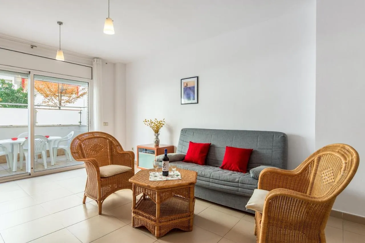 Elegant Apartment In Lloret De Mar 85 M² With Pool